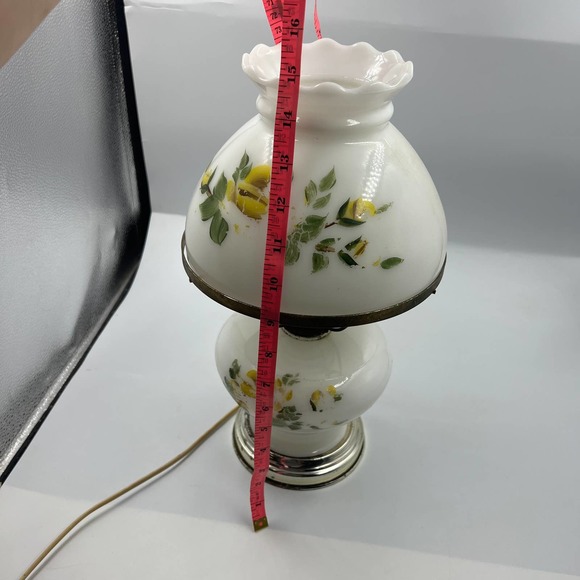 Vintage Underwriters Laboratories Inc. Portable Lamp Hurricane GWTW Parlor - Picture 9 of 13